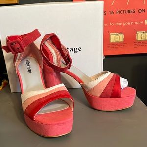 Pink stripe platform heels Unique vintage NW